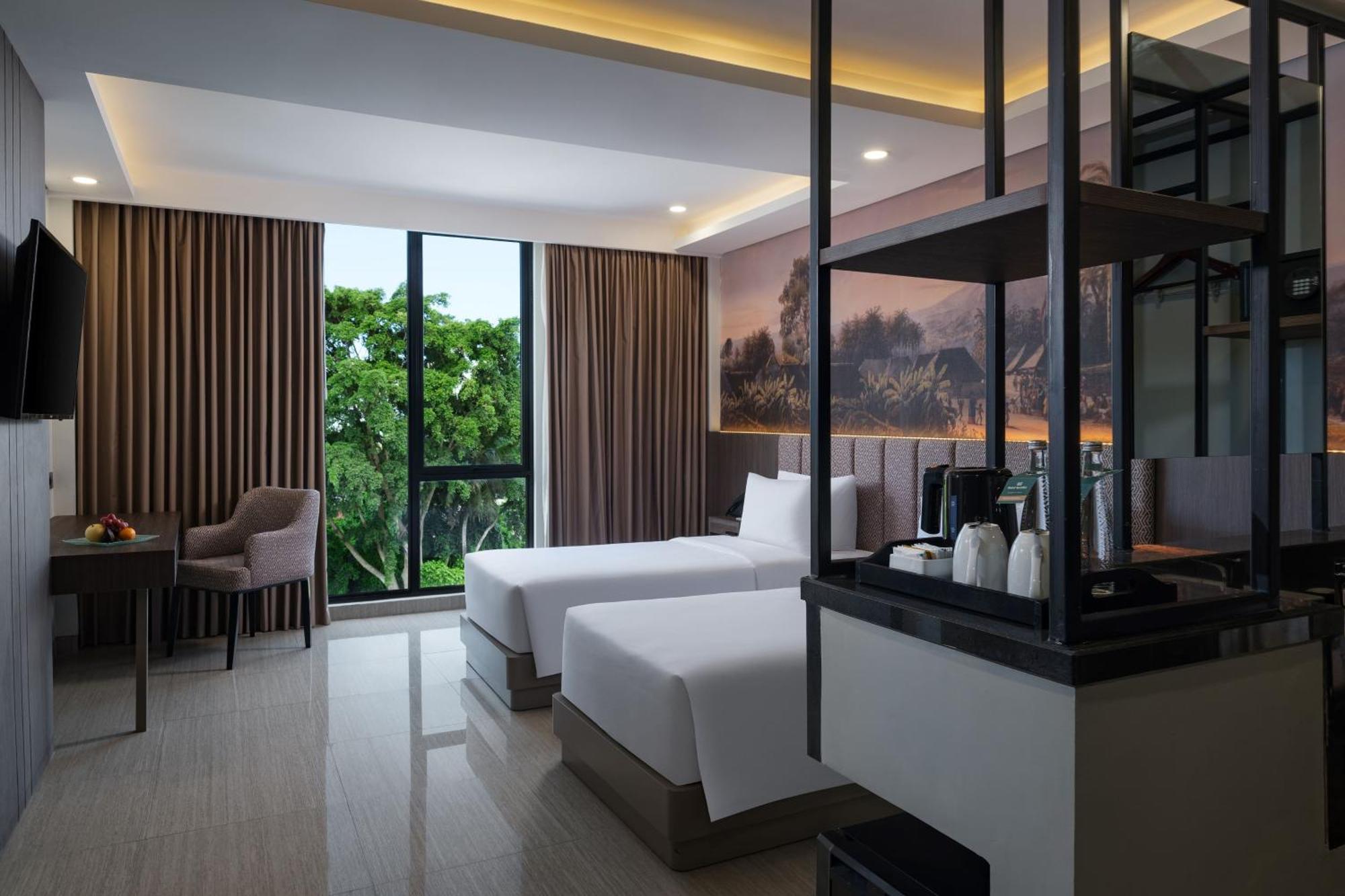 Hotel Santika Blitar Bagian luar foto