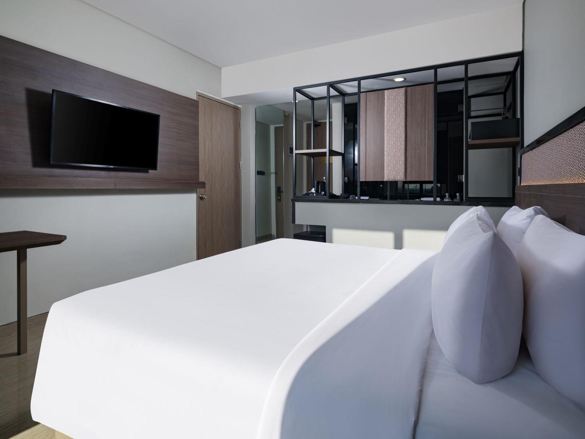 Hotel Santika Blitar Bagian luar foto