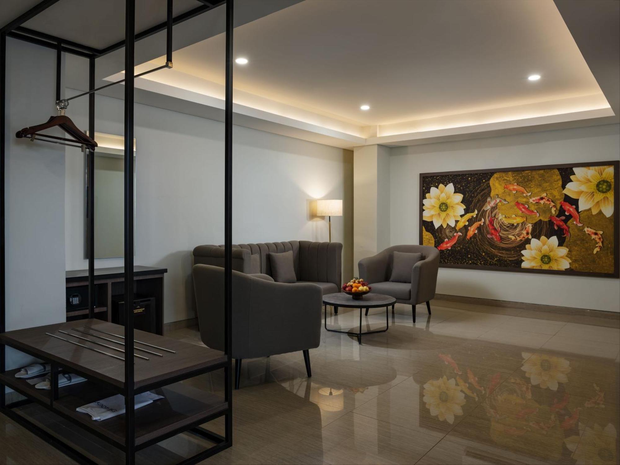 Hotel Santika Blitar Bagian luar foto